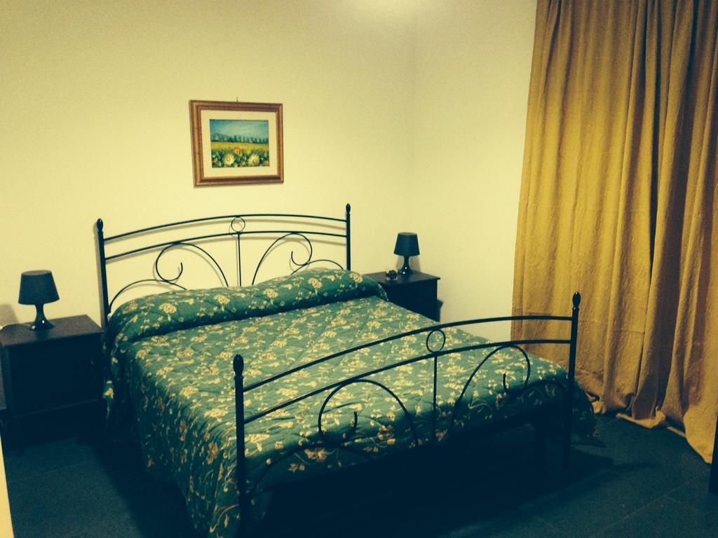 B&B Largo Barile Caltanissetta Chambre photo