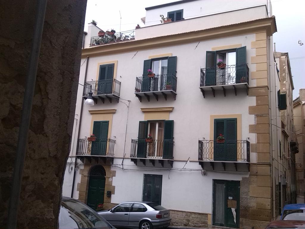 B&B Largo Barile Caltanissetta Extérieur photo