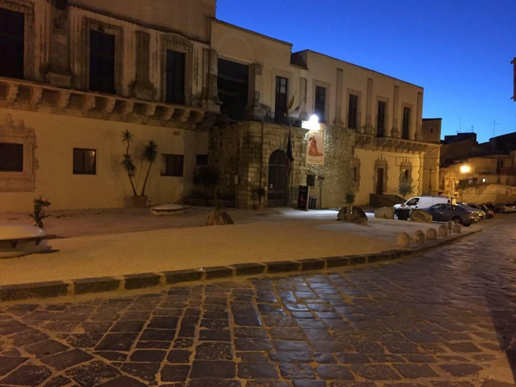 B&B Largo Barile Caltanissetta Extérieur photo